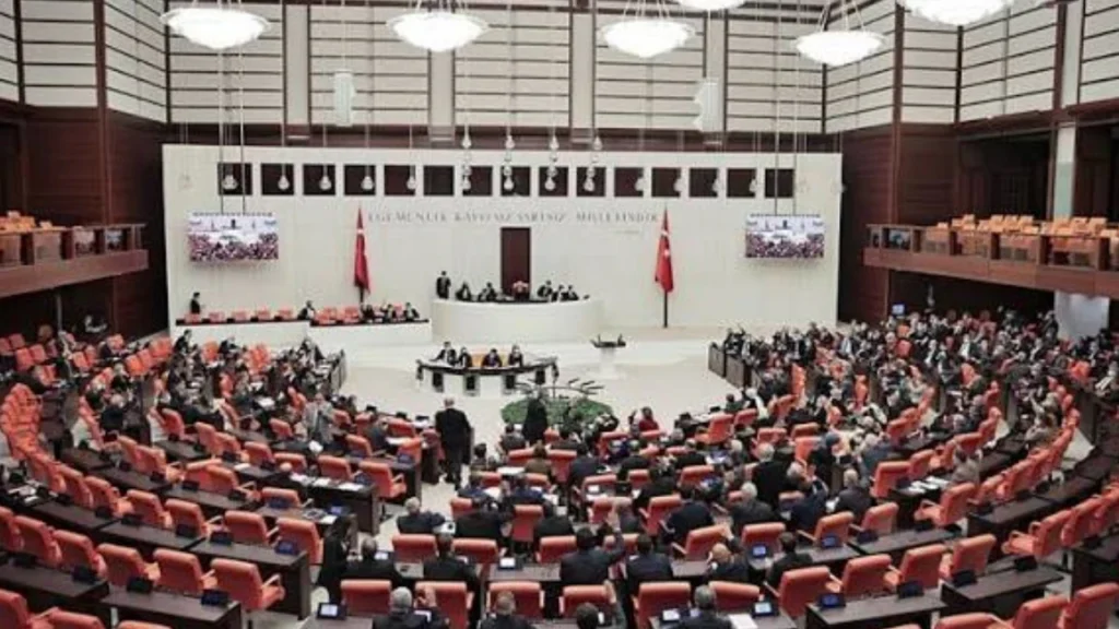 Kademeli Emeklilik Çıkacak mı, Son Durum Ne? 2026 Kademeli Emeklilik Yasası Meclis’e Geldi mi?